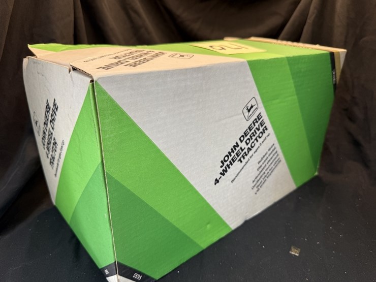 ertl-john-deere-8760-image-4