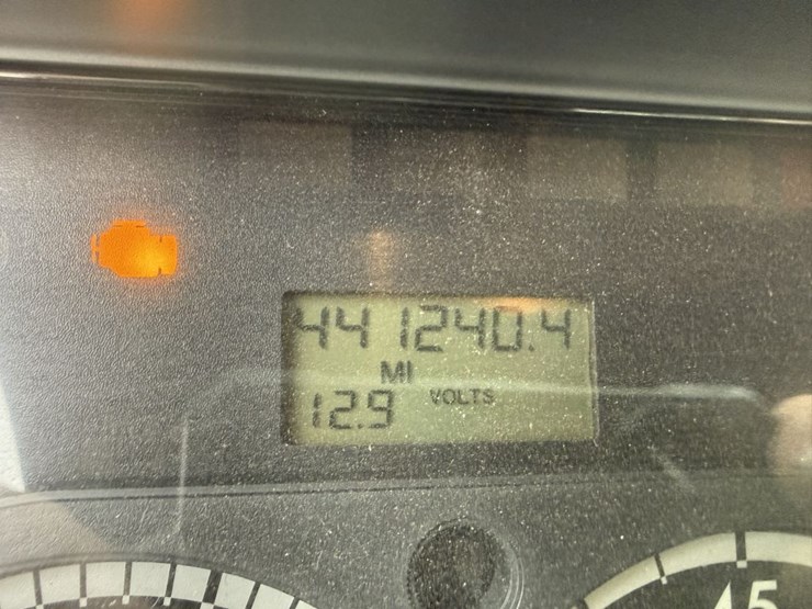 2014-freightliner-tandem-axle-day-cab-truck-tractor-image-5