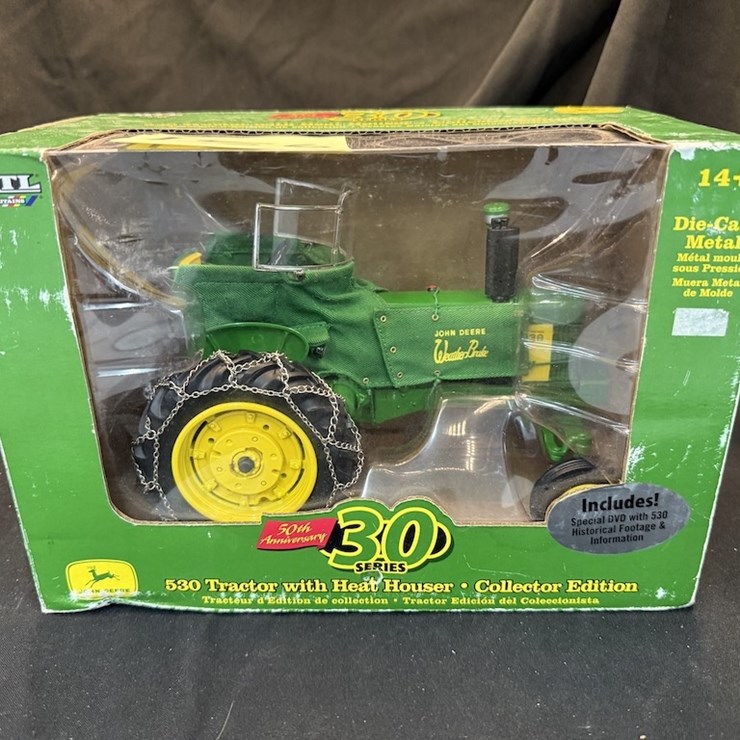Ertl John Deere 530