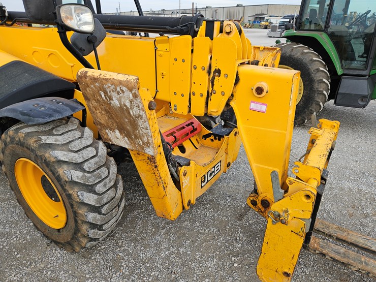 jcb-510-55tc-image-21