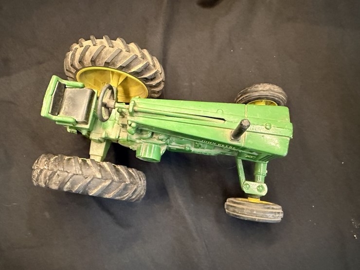 ertl-john-deere-70-image-4