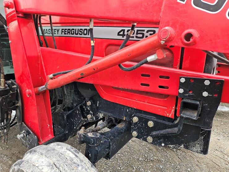 massey-ferguson-4253-image-8