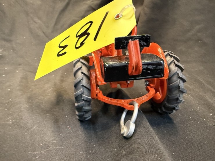 scale-models-allis-chalmers-b-image-5