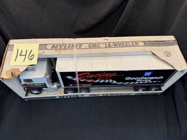 nylint-gmc-'18-wheeler'-image-2