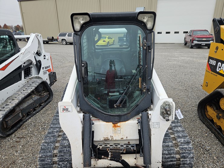 bobcat-t740-image-4