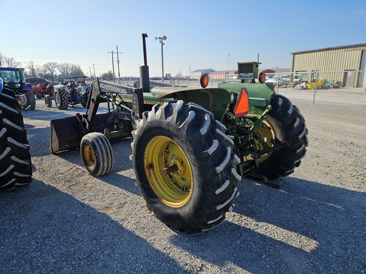 john-deere-2640-image-12