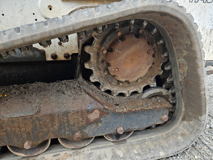 bobcat-t740-image-19