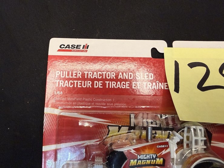 ertl-case-ih-mighty-magnum-puller-tractor-image-3