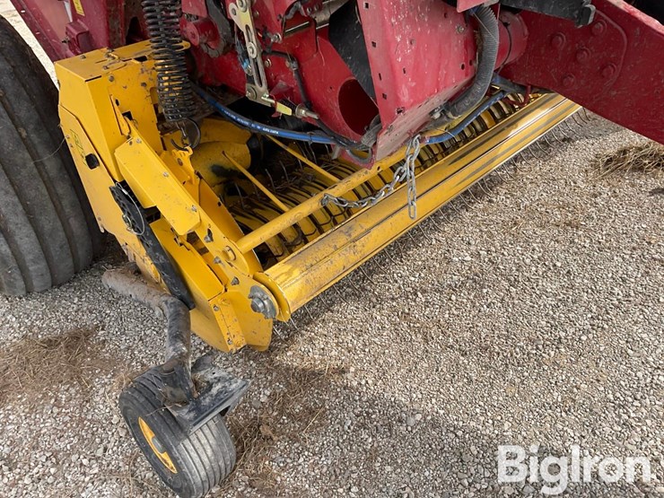 new-holland-roll-belt-560-image-19