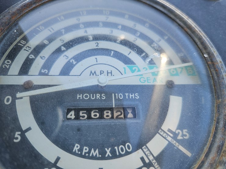 john-deere-2640-image-17