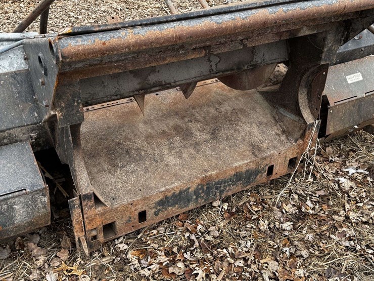 deutz-allis-6-row-corn-head-w/ac-pickup-reel-attachment-image-16