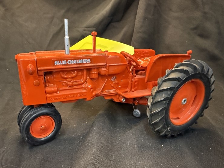 scale-models-allis-chalmer-d17-image-1