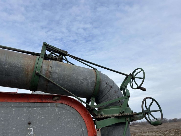 case-28x46-thresher-on-steel-image-29