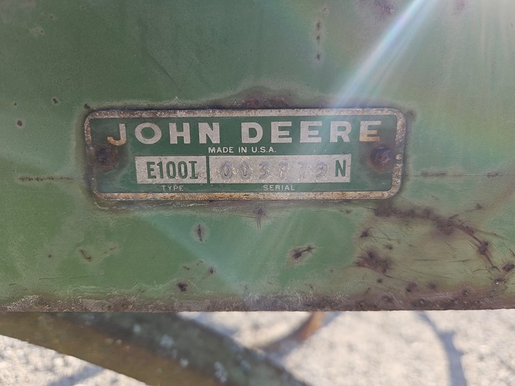 john-deere-100-image-7