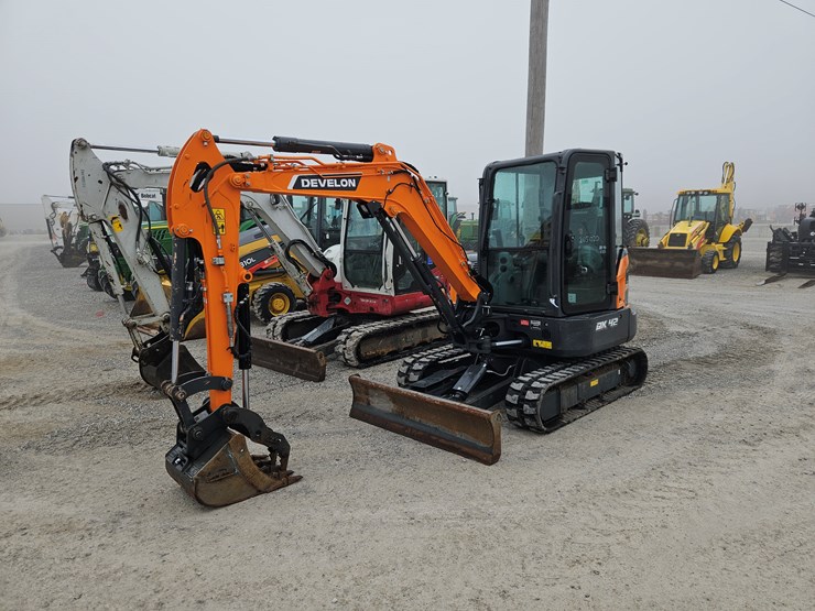 develon-dx42-7-image-1