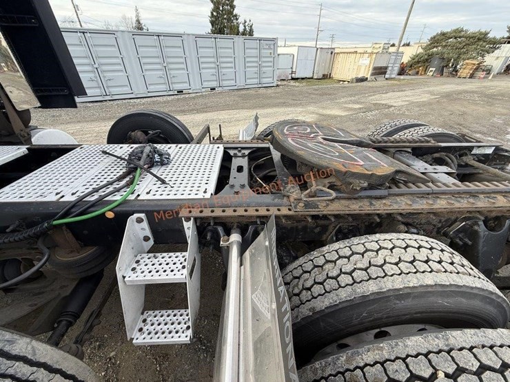 international-prostar-image-16