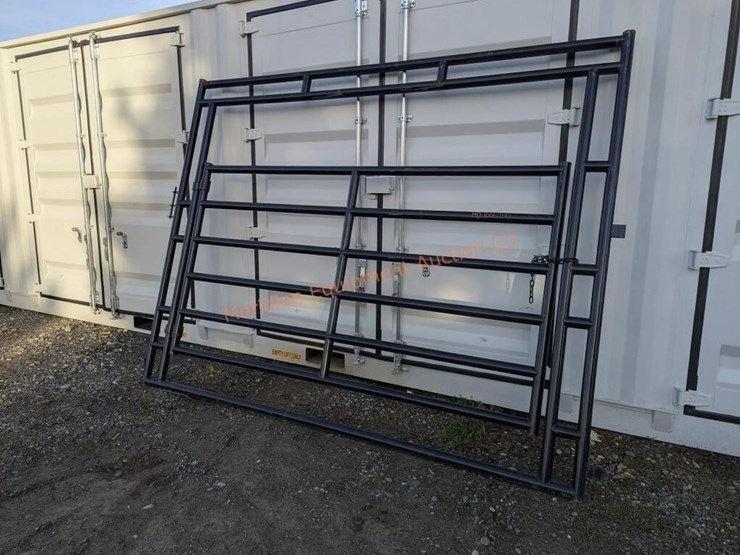 10'-hd-panel-w/-ride-through-gate-image-2