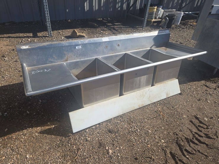 three-compartment-sink-image-1