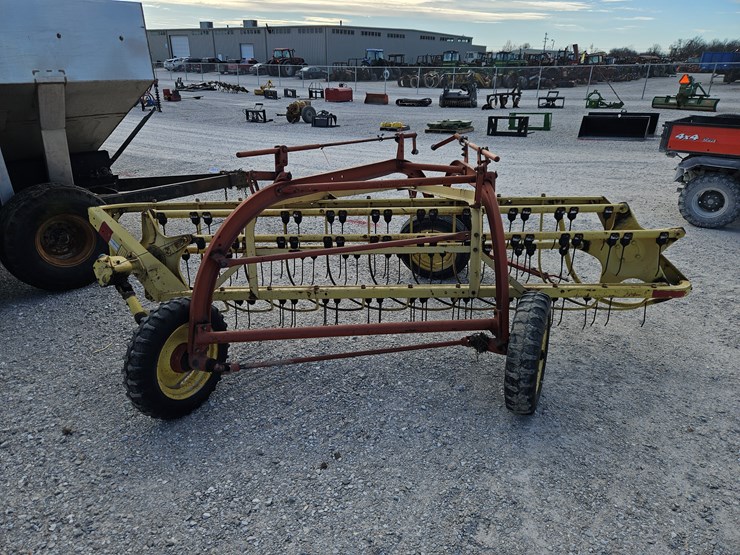 new-holland-258-image-6