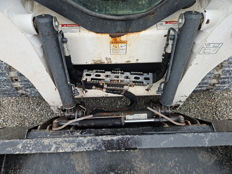 bobcat-t740-image-5