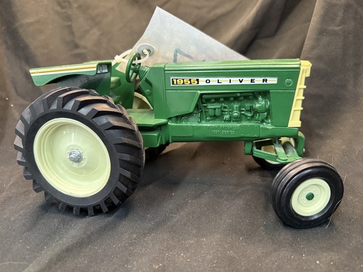 1955-oliver-1955-image-3