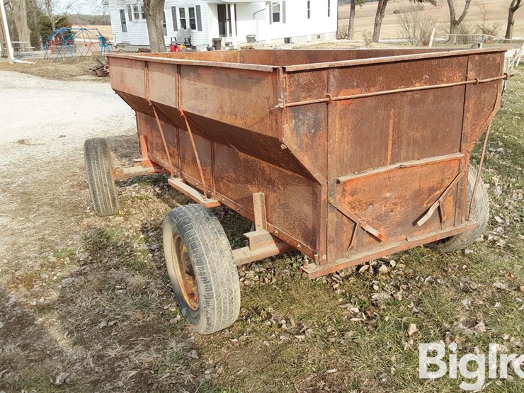 david-bradley-10'-flare-box-wagon-image-7