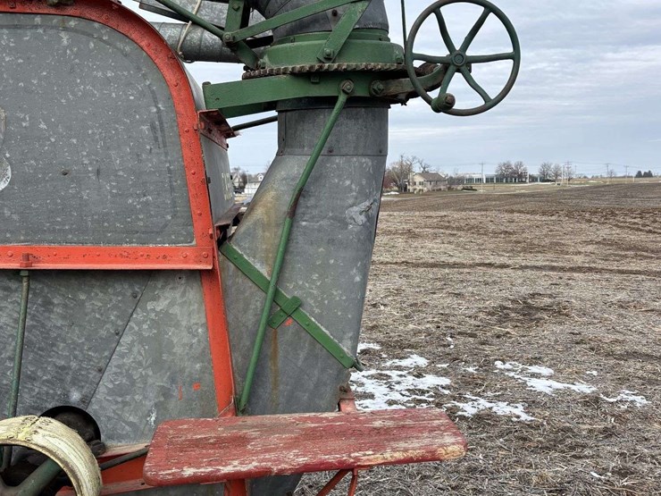 case-28x46-thresher-on-steel-image-31