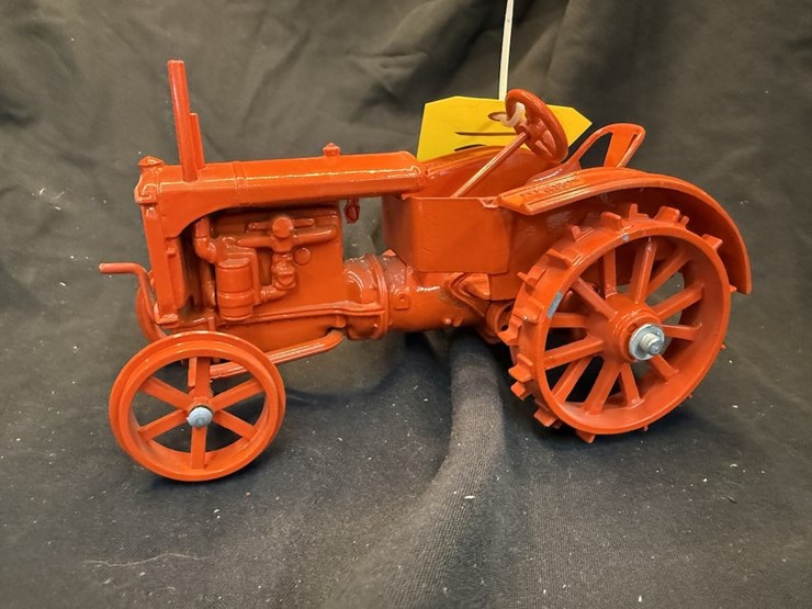 scale-models-allis-chalmers-u-image-1