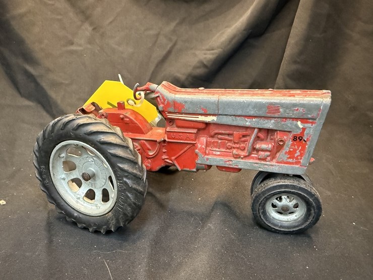 tru-scale-890-tractor-image-3