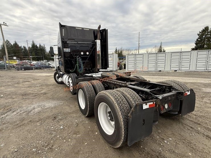 international-prostar-image-4