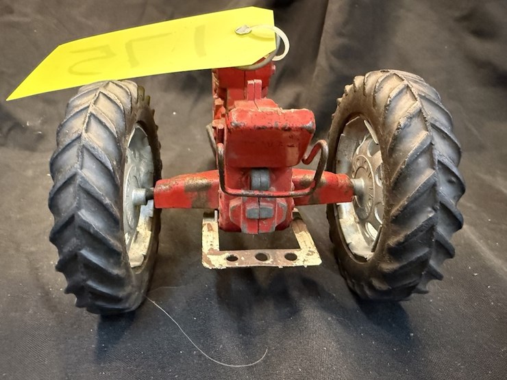 tru-scale-890-tractor-image-4