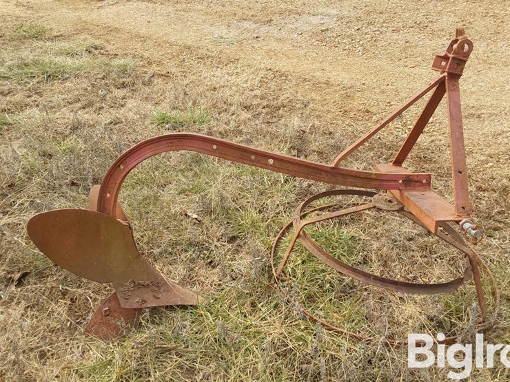 3-pt-mounted-1-row-lister-image-4