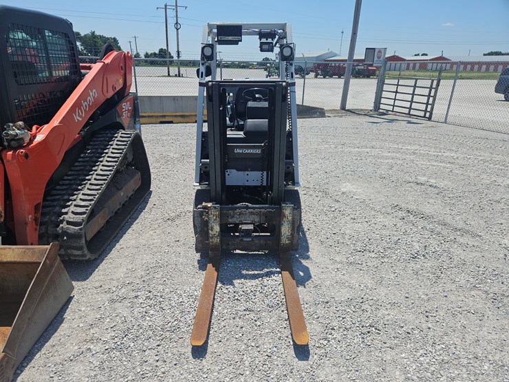 #203104-•-2017-unicarrier-mcp1f2a25-forklift-image-2