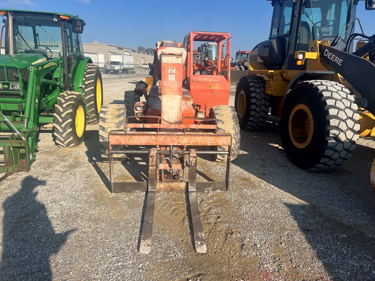 sky-trak-5028-image-2