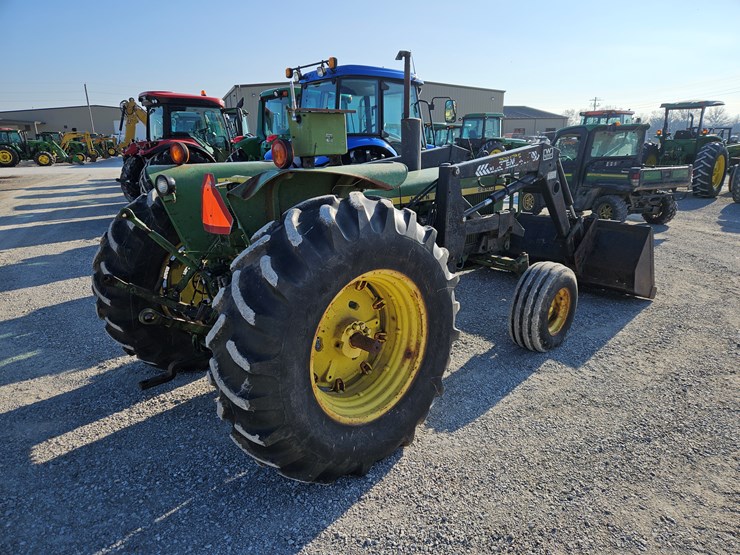 john-deere-2640-image-8