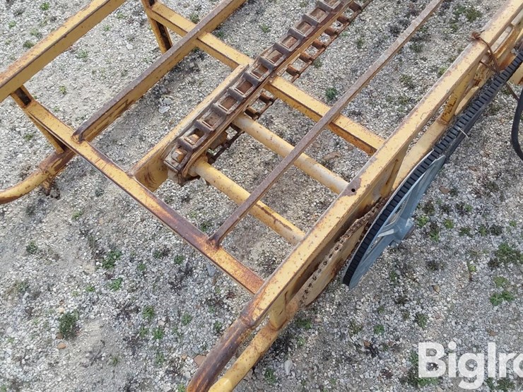 snowco-20'-bale-elevator-image-11