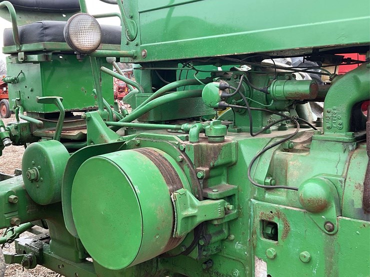 john-deere-70-image-33