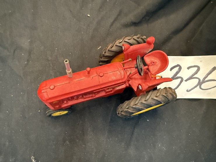 massey-ferguson-44-image-2