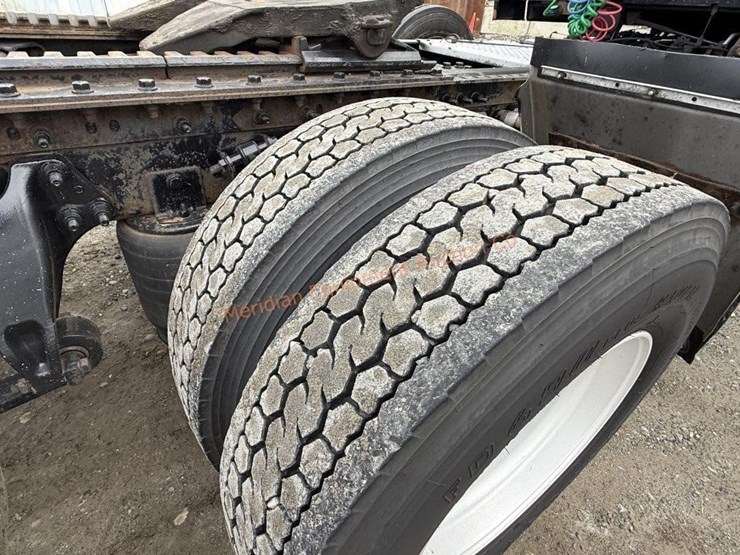 international-prostar-image-24