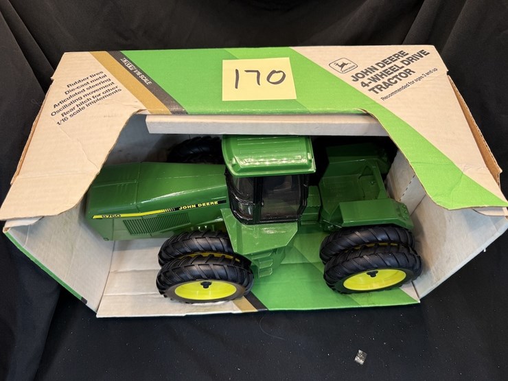 ertl-john-deere-8760-image-2