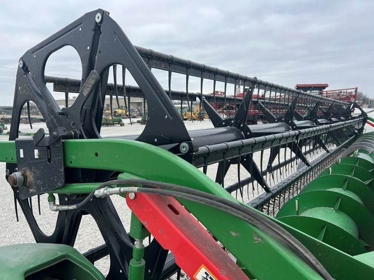 john-deere-630f-image-10