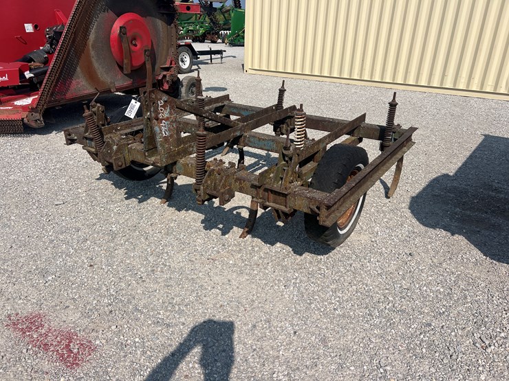 #206462-•-ford-chisel-image-4