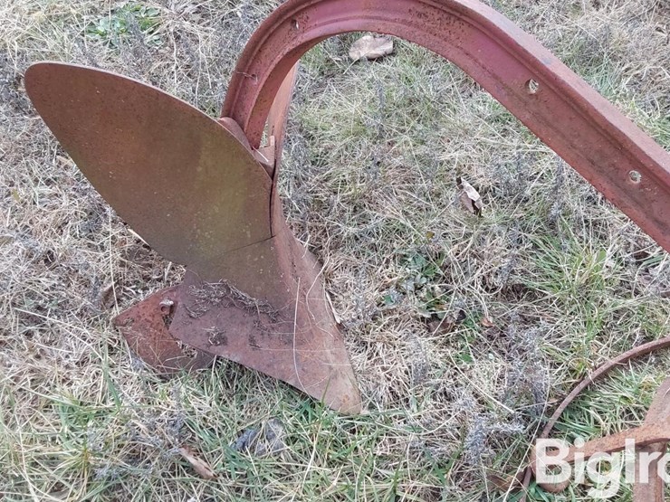 3-pt-mounted-1-row-lister-image-11