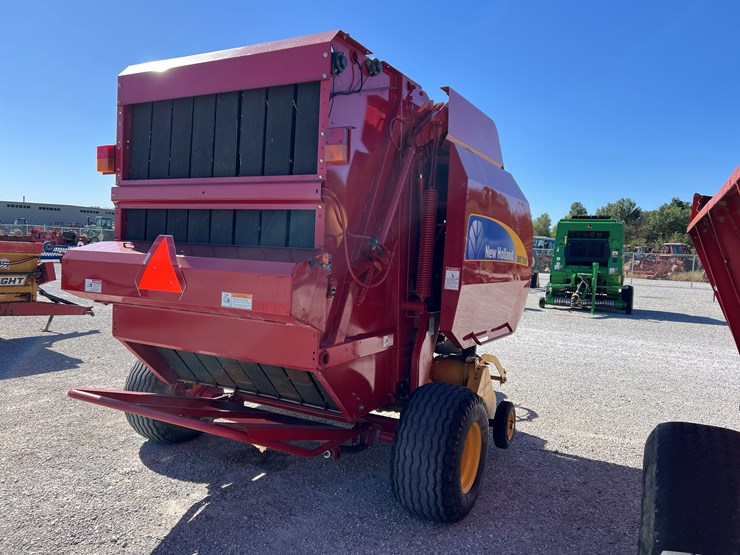 new-holland-br7090-image-7