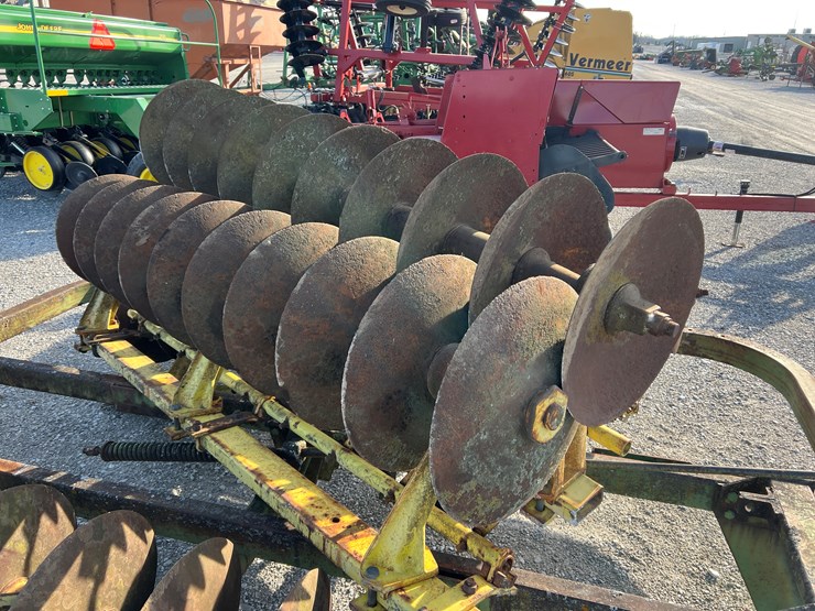 john-deere-210-image-3