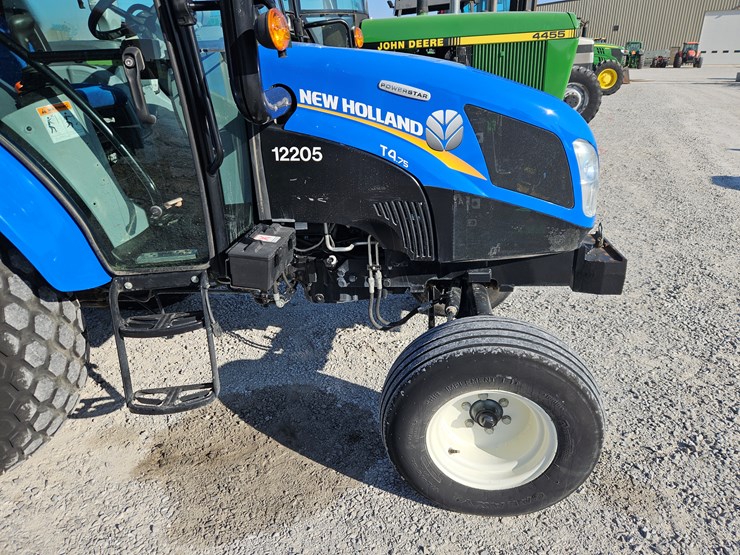 new-holland-t4.75-image-3