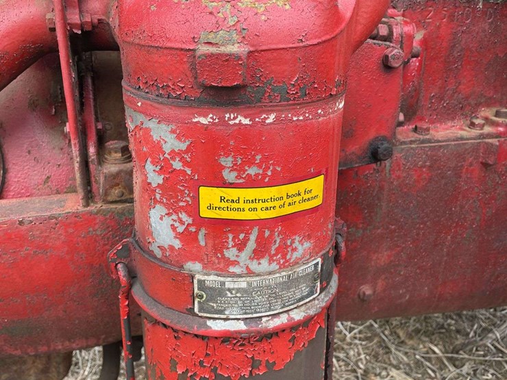 mccormick-deering-w-30-wide-front-on-rubber-image-23