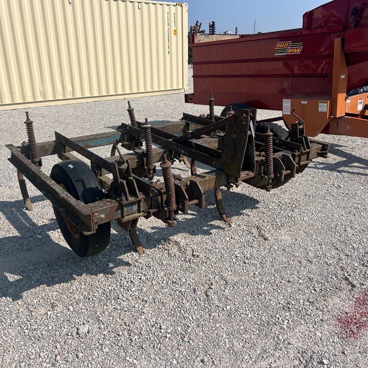 #206462 • Ford Chisel