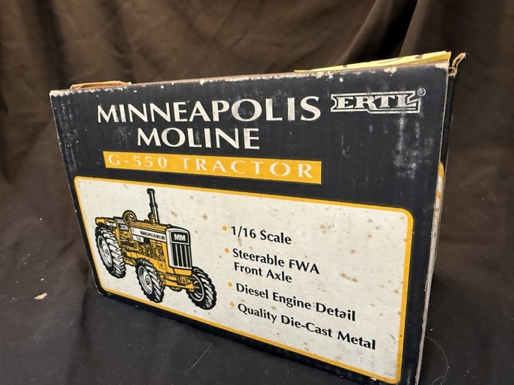 ertl-minneapolis-moline-g550-image-4