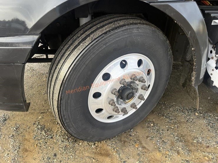 2017-international-prostar-image-13